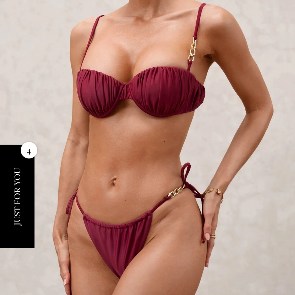 Club London FORTUNE 
BURGUNDY PLEATED CHAIN BIKINI BOTTOMS